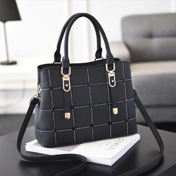 Large Capacity Vegan Leather Black Shoulder Bag - Picture 3 of 11